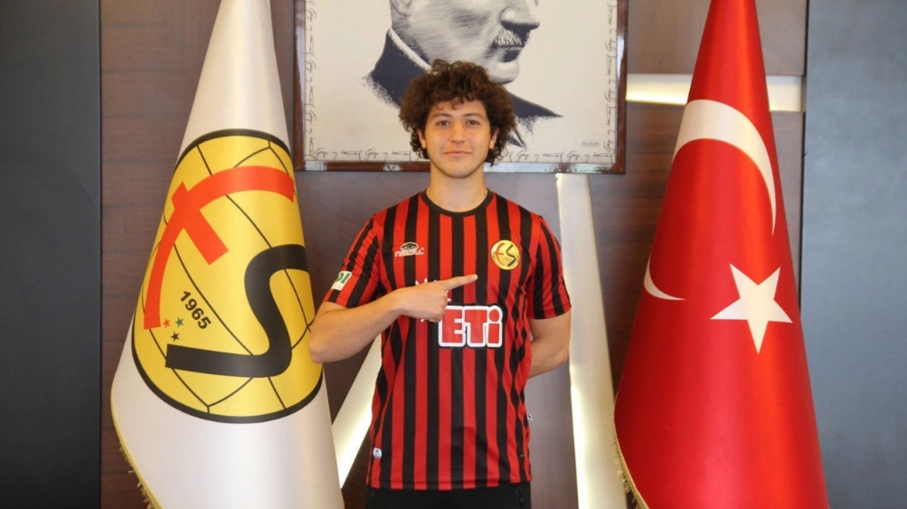 Genç Oyuncudan Eskişehirspor’a Kötü Haber